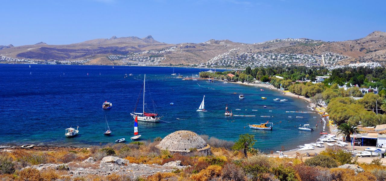 The sea in Bodrum and its differences